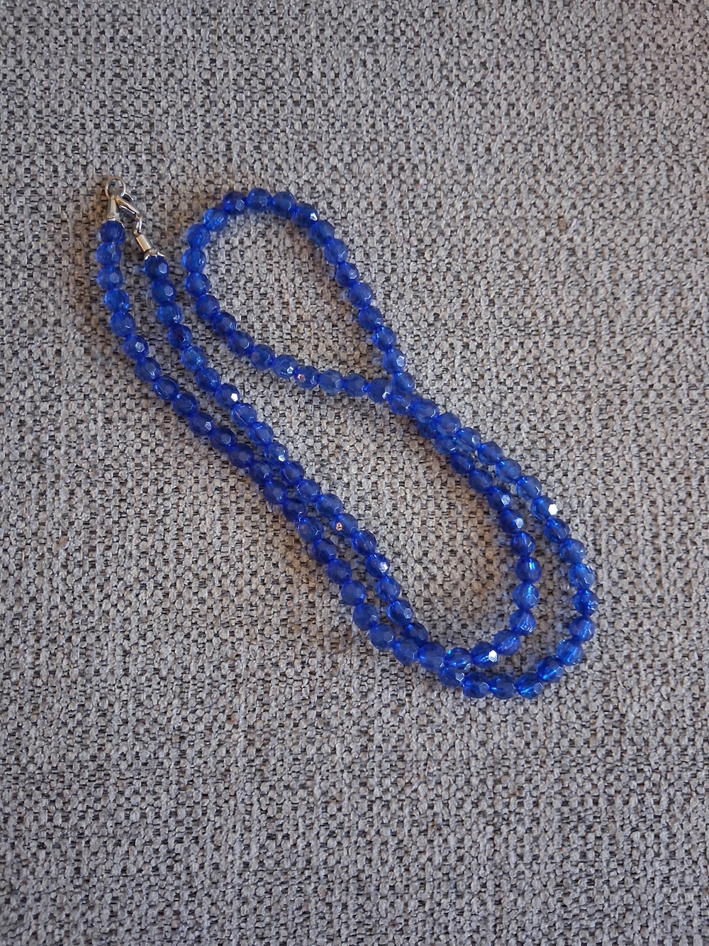 Vintage Blue Bead Necklace - Women Jewelry - Picture 4 of 10